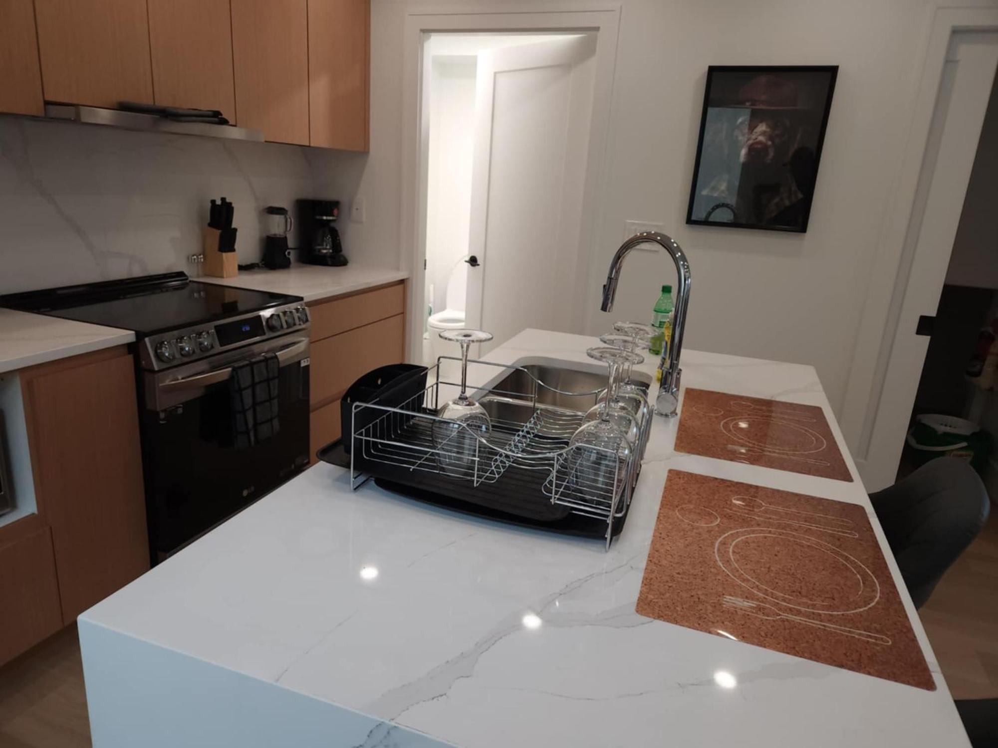 Signature Luxe Top-Floor Townhouse 2Br, 3Ba With Stunning Views فانكوفر المظهر الخارجي الصورة