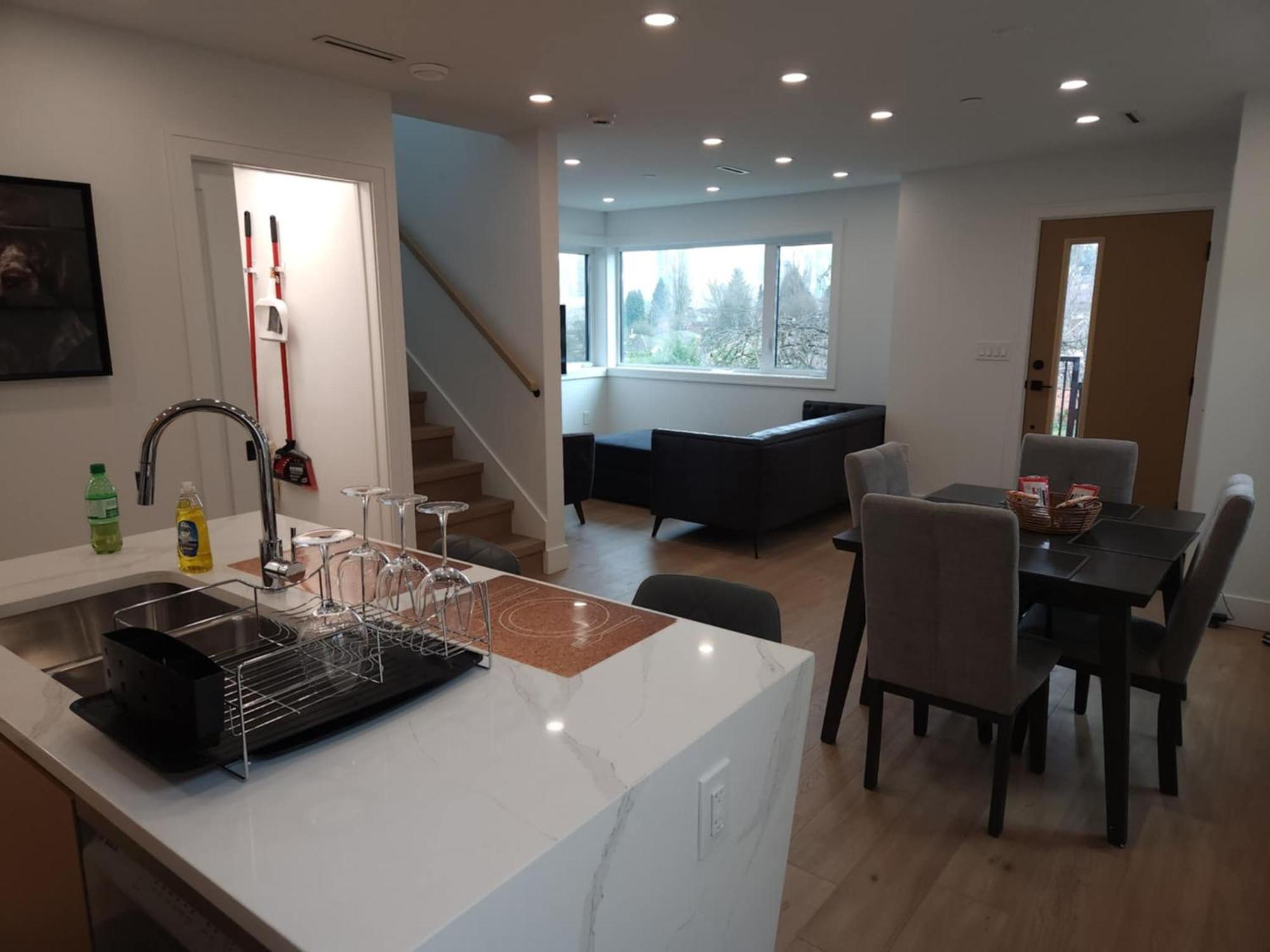 Signature Luxe Top-Floor Townhouse 2Br, 3Ba With Stunning Views فانكوفر المظهر الخارجي الصورة