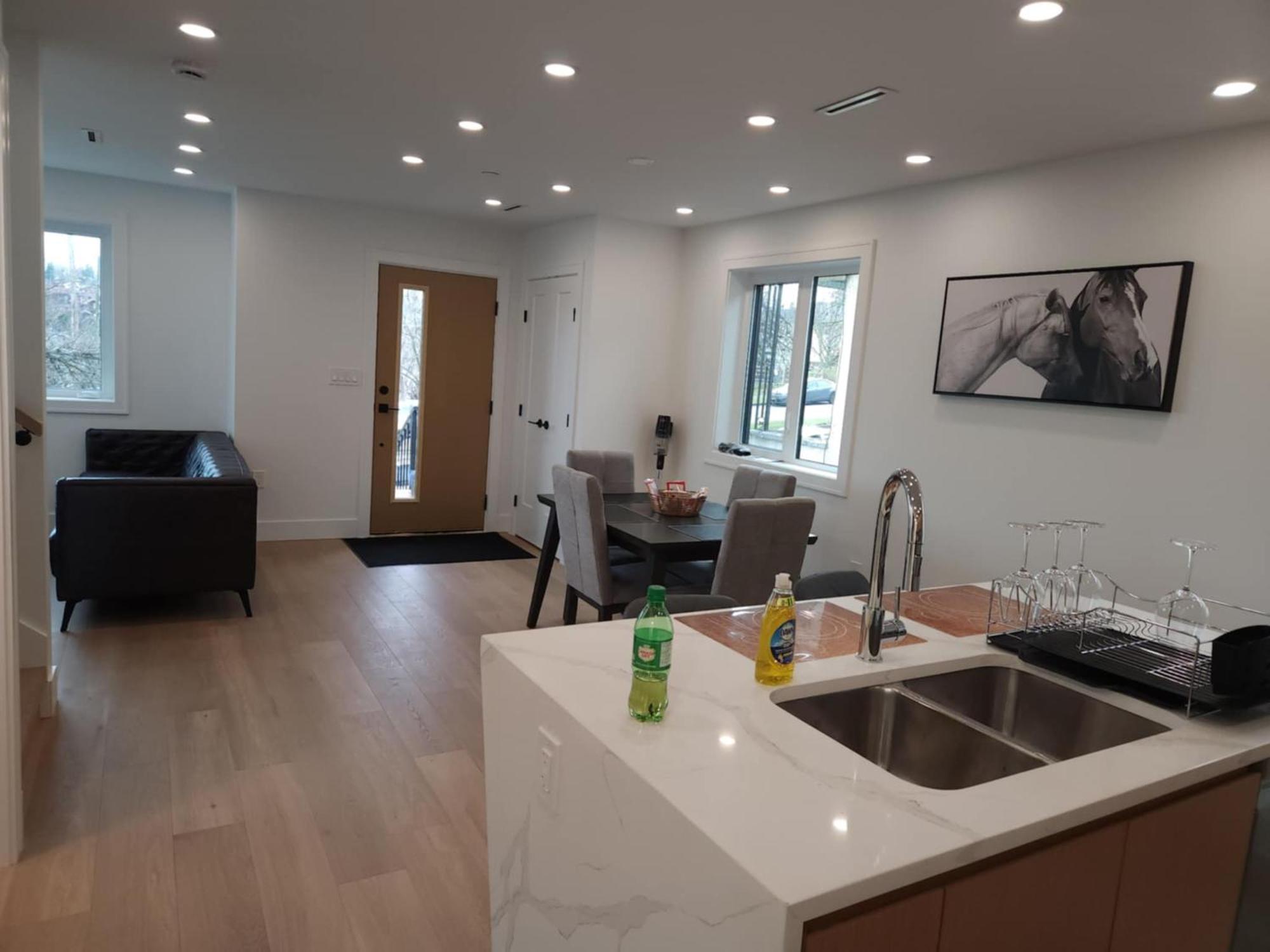 Signature Luxe Top-Floor Townhouse 2Br, 3Ba With Stunning Views فانكوفر المظهر الخارجي الصورة
